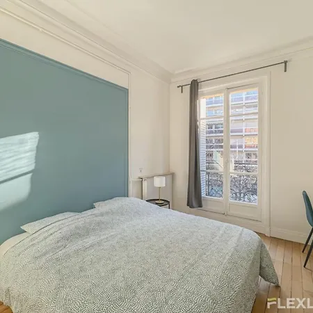 Flexliving - - Felix Faure * Parigi