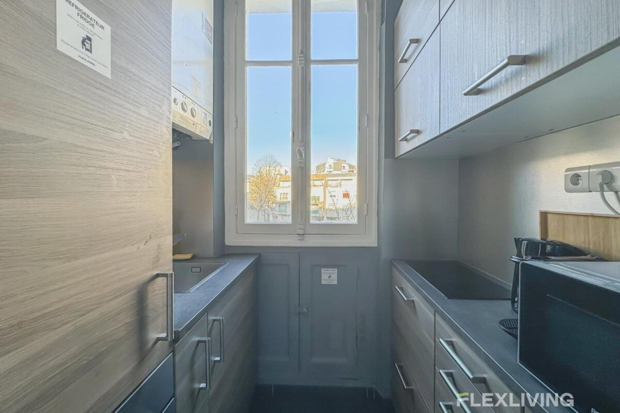 Flexliving - - Felix Faure * Parigi