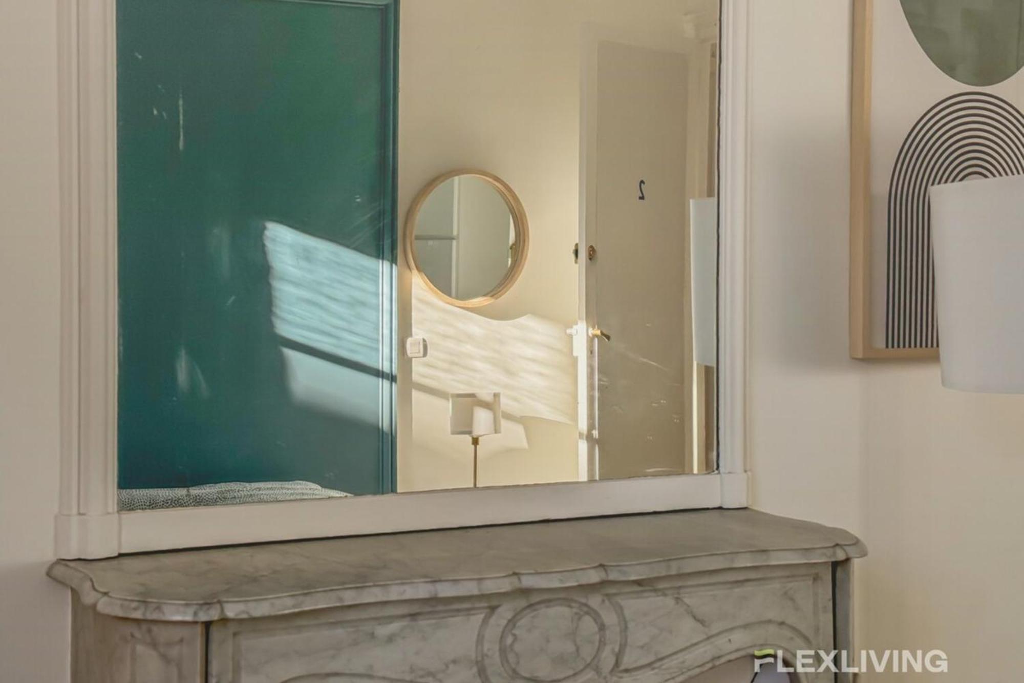 Flexliving - - Felix Faure Holiday home Paris